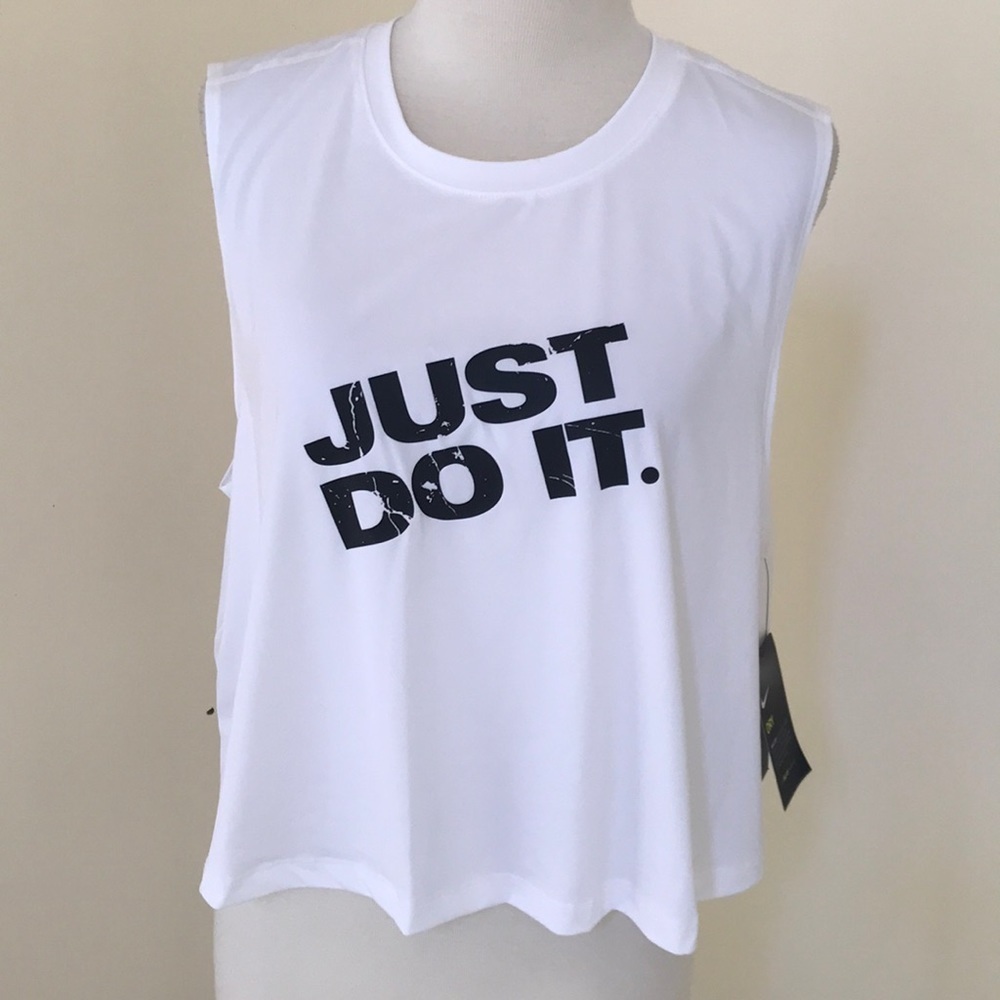 NWT! NIKE white Just Do It cropped sports tee